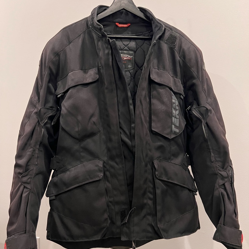 Motorcycle jacket